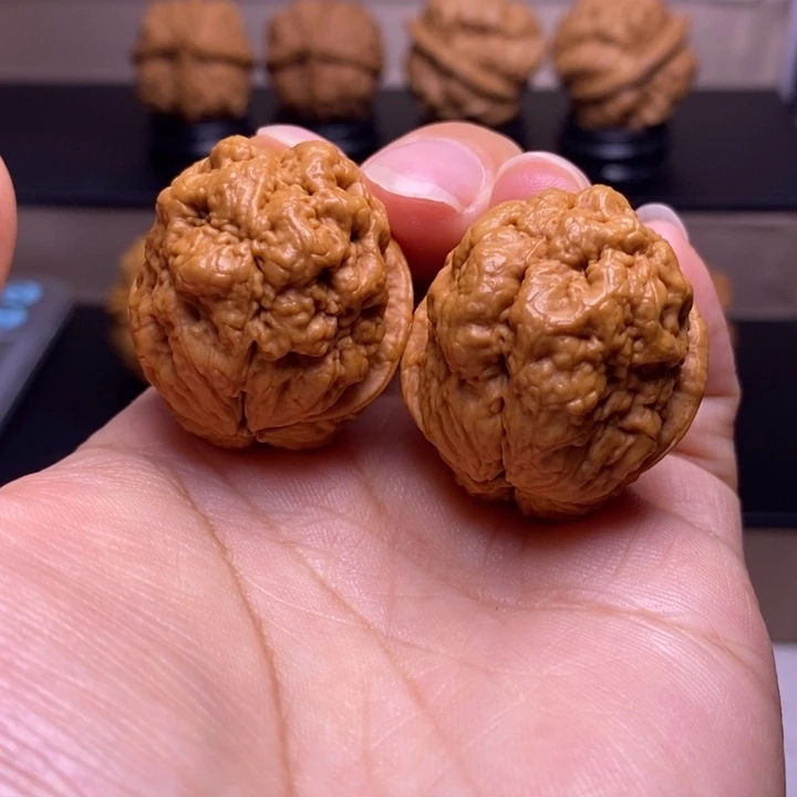 文玩核桃把件血舍利21