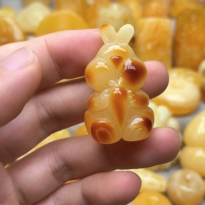 未镶嵌颈饰琥珀琥珀蜜蜡吊坠