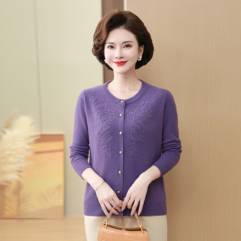 2025新款洋气妈妈保暖中老年全羊毛秋冬洋气时尚绣花针织毛衣开衫