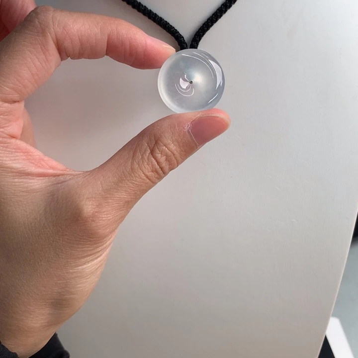 颈饰未镶嵌翡翠…..