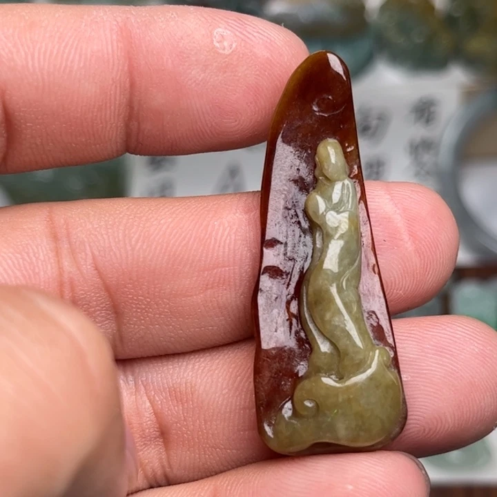 翡翠未镶嵌颈饰悟道