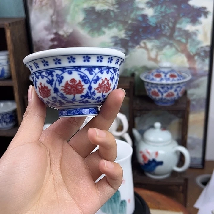 瓷其他缠枝莲釉里红小压手