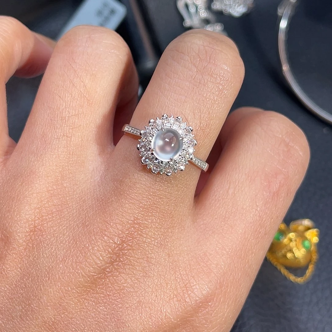 徐***维翡翠18K金镶嵌戒指