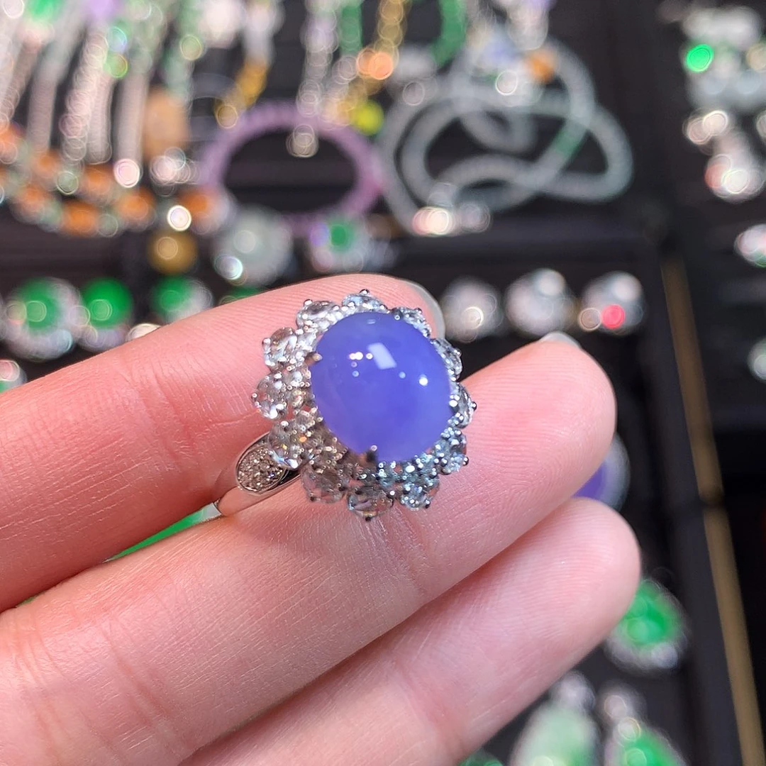 翡翠18K金镶嵌戒指浓紫蛋面戒指