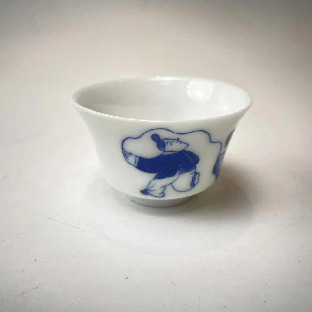 青花人物马蹄杯BY15X1229