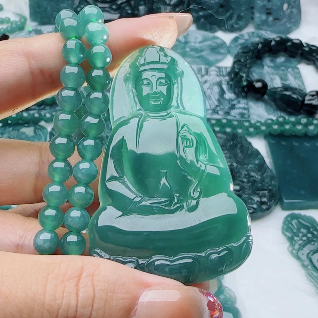 翡翠未镶嵌颈饰多样性发货天然的A货翡翠