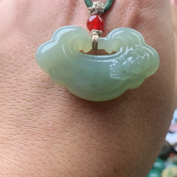 未镶嵌和田玉挂件