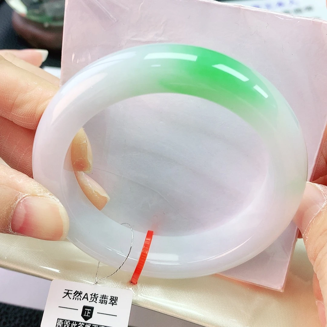 翡翠手镯未镶嵌55轮胎