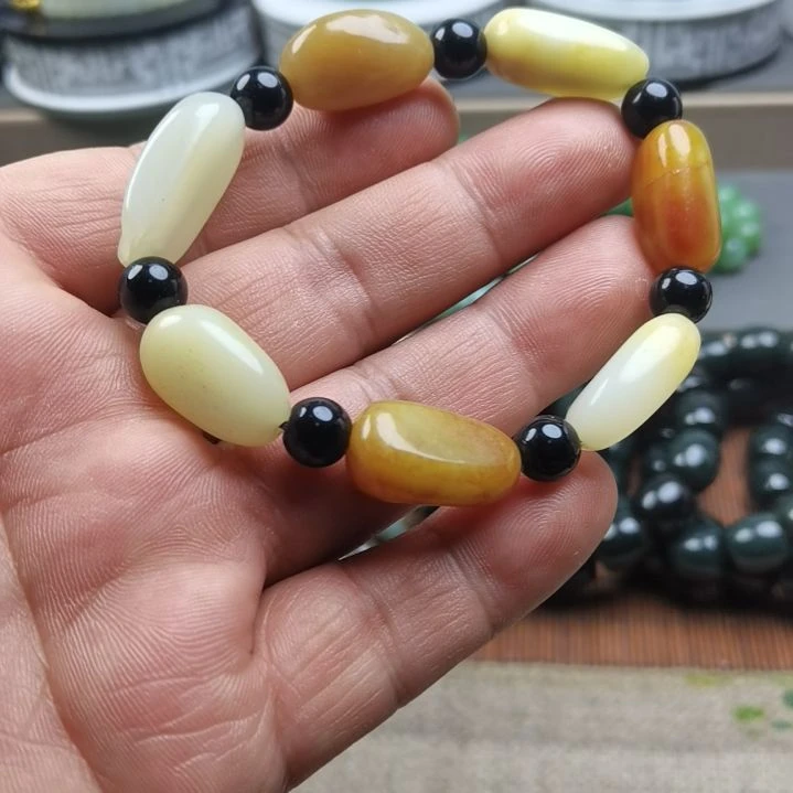 和田玉未镶嵌手链