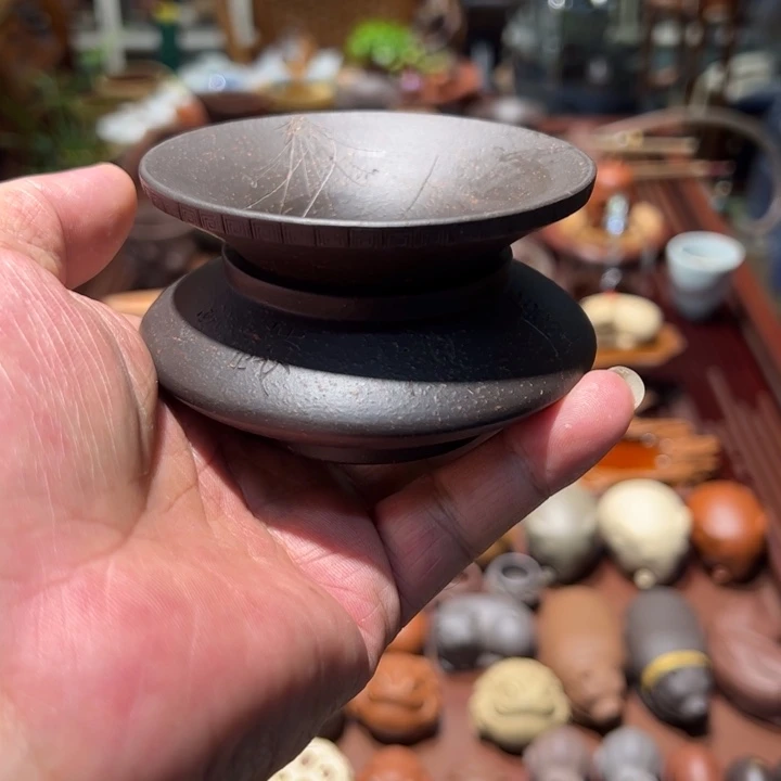 文*宜兴紫砂工艺茶漏