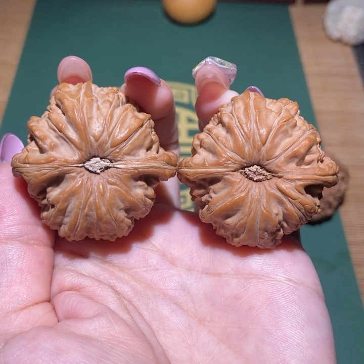 吊坠文玩核桃淋****伞白狮子