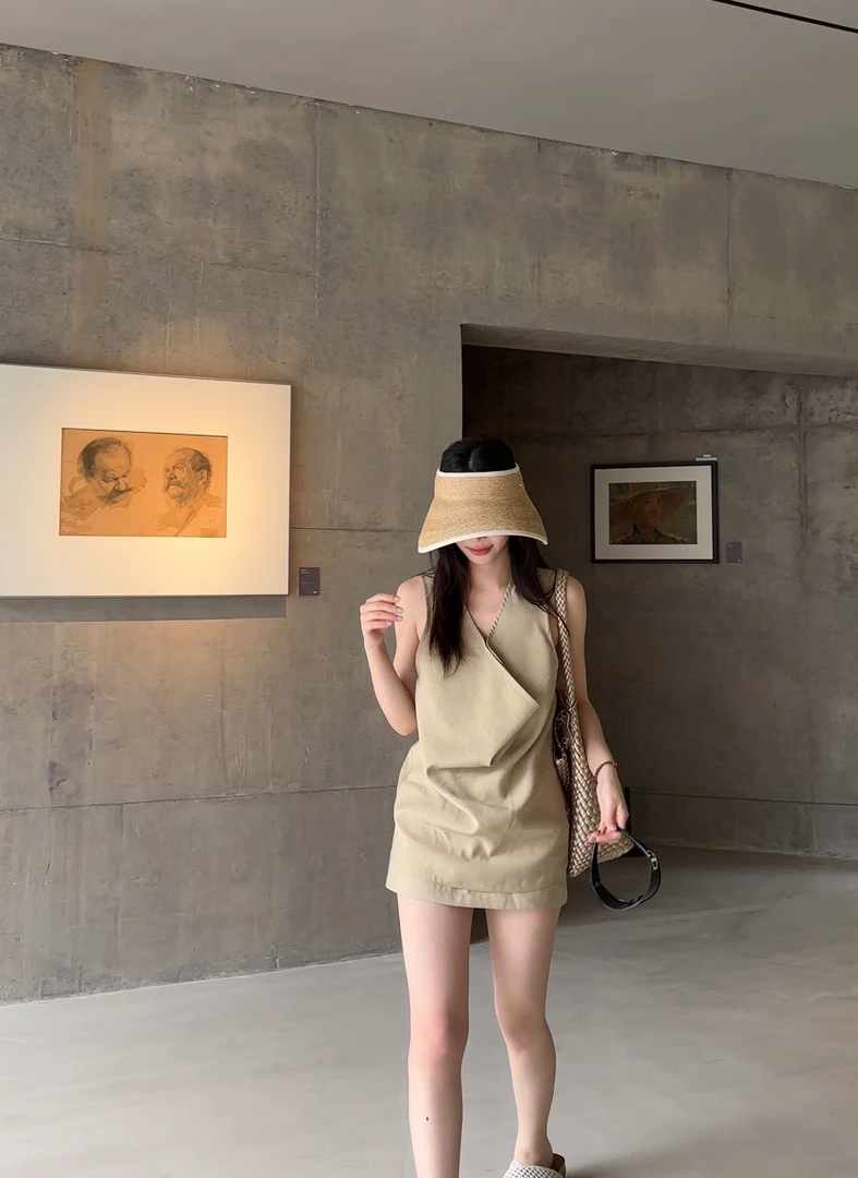 【十一专属2】25夏纯色休闲显瘦简约无褶时尚百搭无袖气质套装