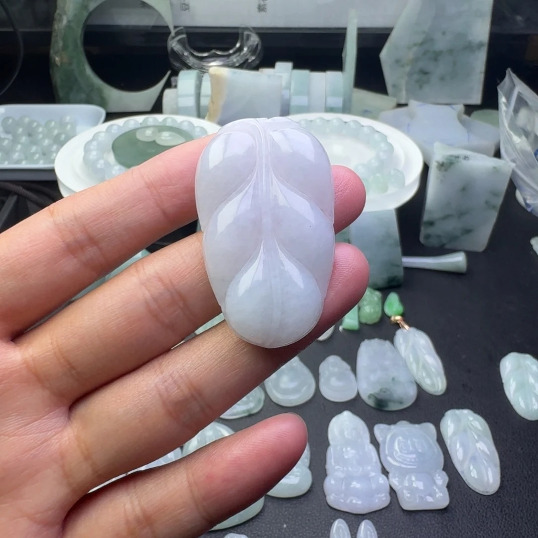 颈饰未镶嵌翡翠叶子