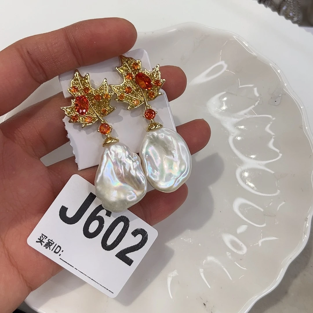 淡水珍珠耳饰合金