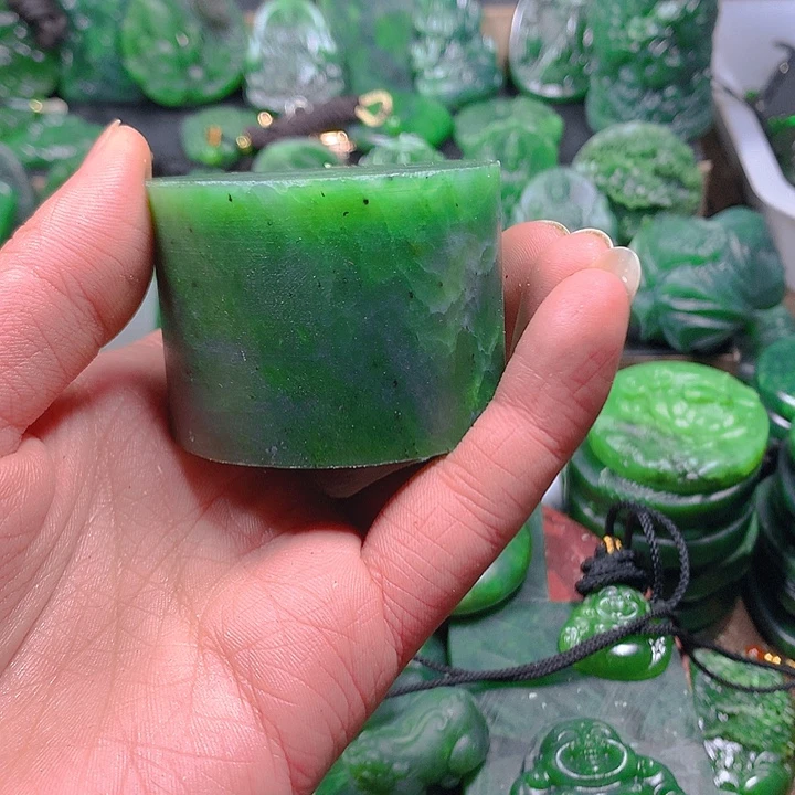 橘***子和田玉（碧玉）未镶嵌珠宝奇石