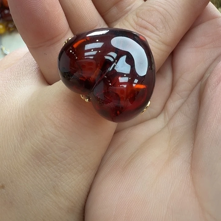 琥珀未镶嵌珠宝奇石