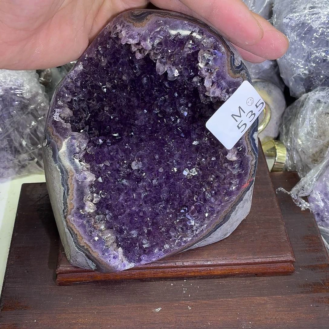 未镶嵌水晶大型摆件（非配饰）