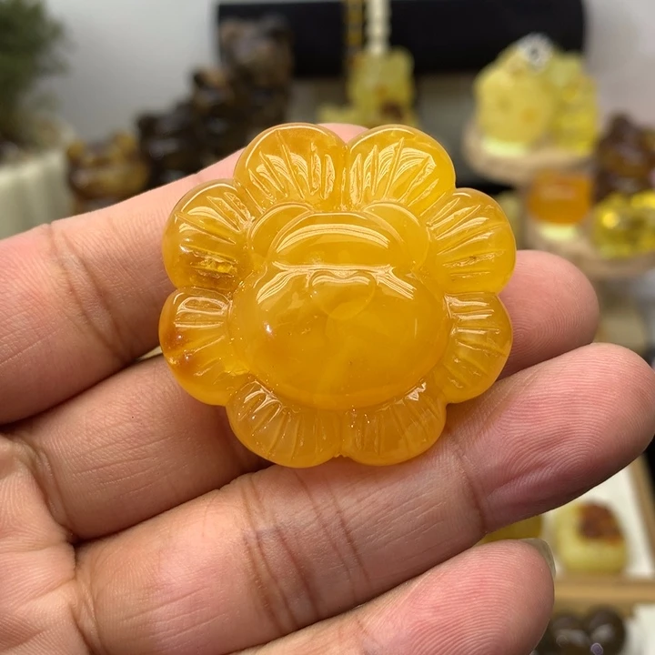 琥珀颈饰未镶嵌熊头花