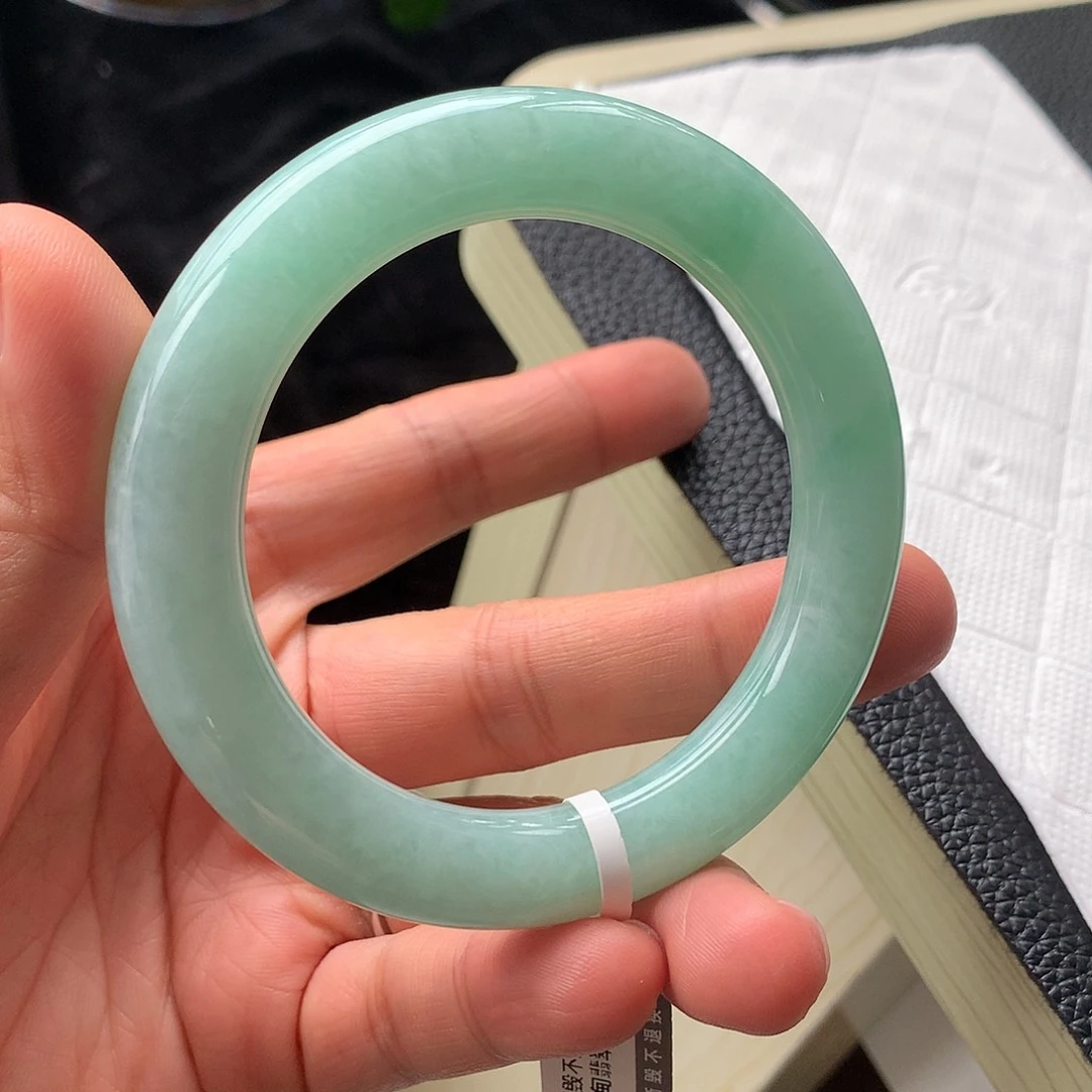 翡翠未镶嵌手镯23号