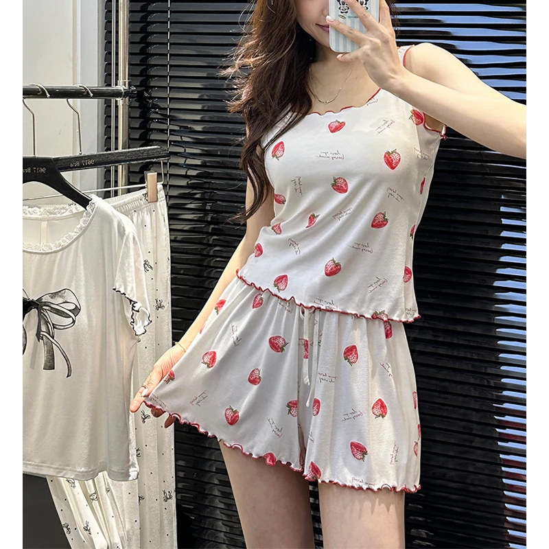 米诗缇【带胸垫白色草莓背心套装】小众设计师可外穿短袖短裤家居服