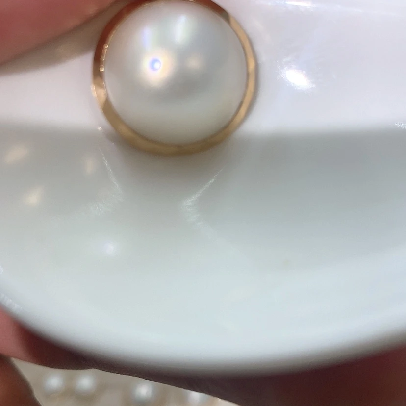 【闪购商品】18K金镶嵌颈饰拼合珍珠（马贝珠）