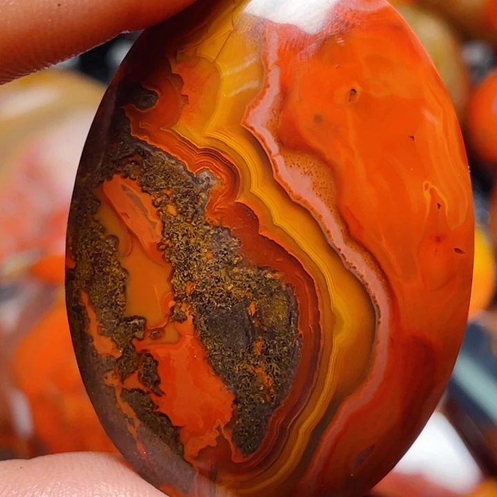 玛瑙/玉髓战国红玛瑙挂件未镶嵌天**事