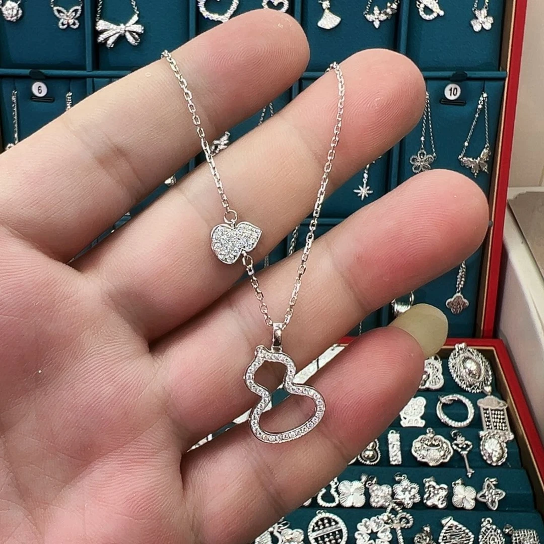 铂Pt950镶嵌手链合成碳硅石（莫桑石）葫芦套链