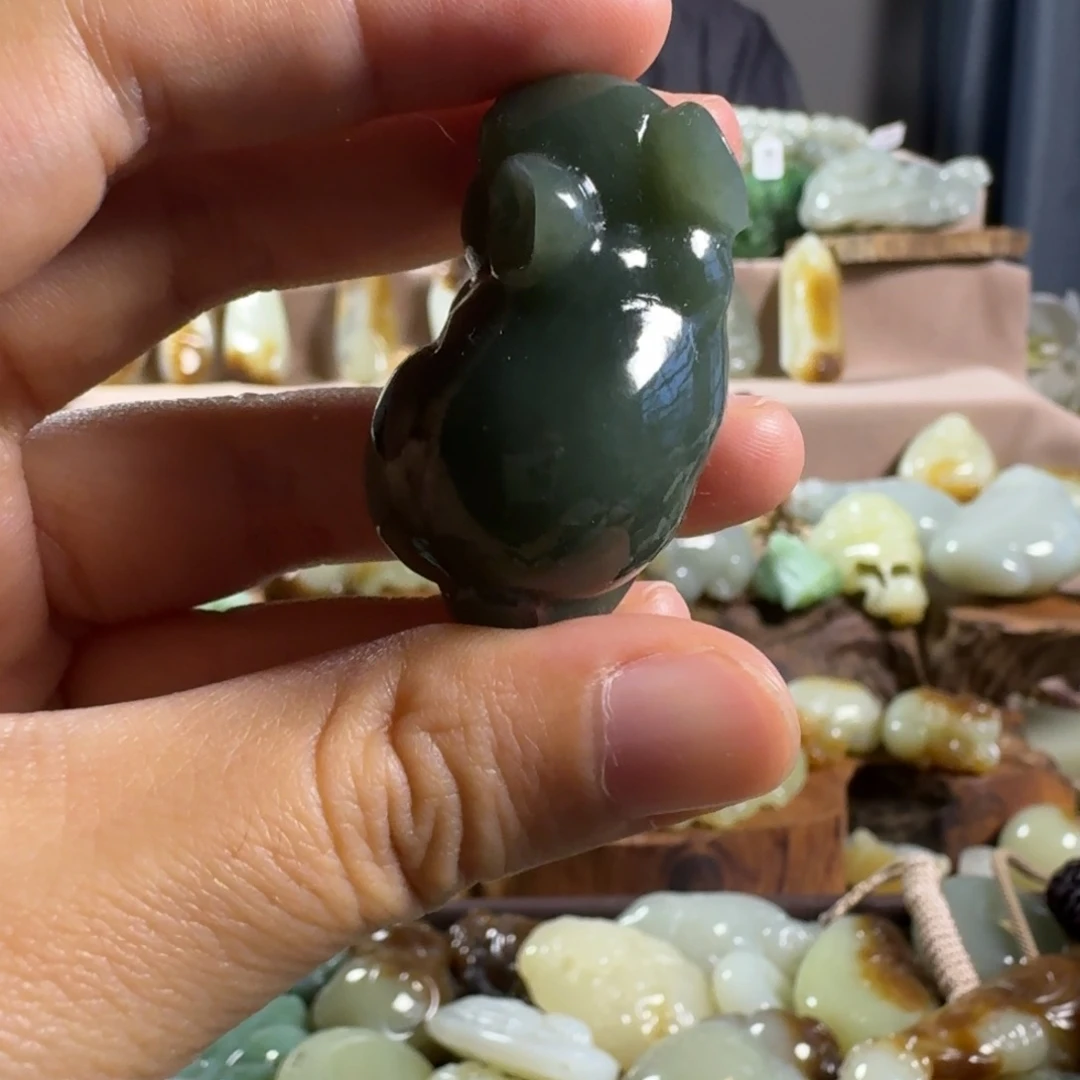 和田玉（糖玉）未镶嵌颈饰