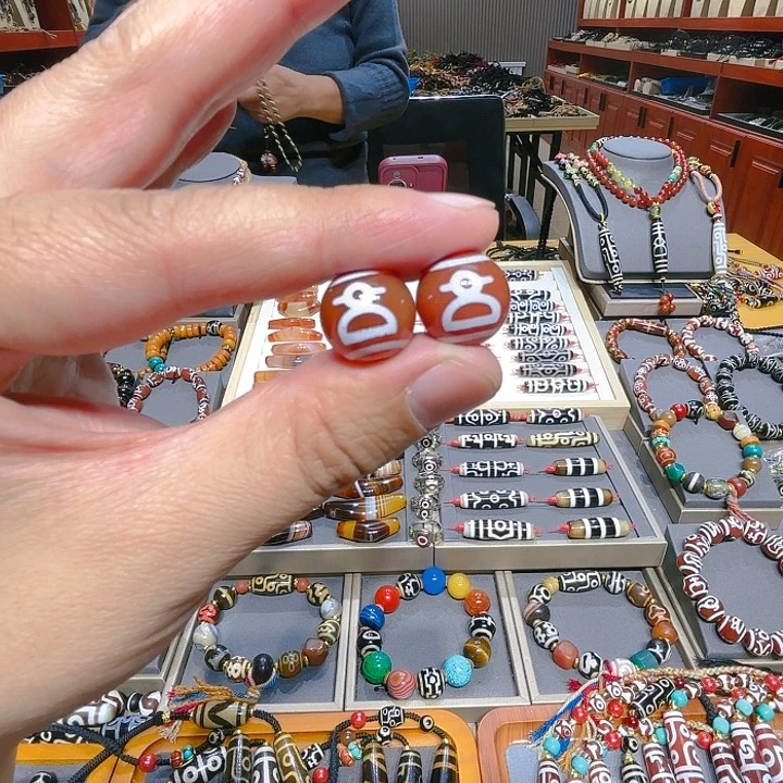 未镶嵌玛瑙/玉髓珠宝奇石