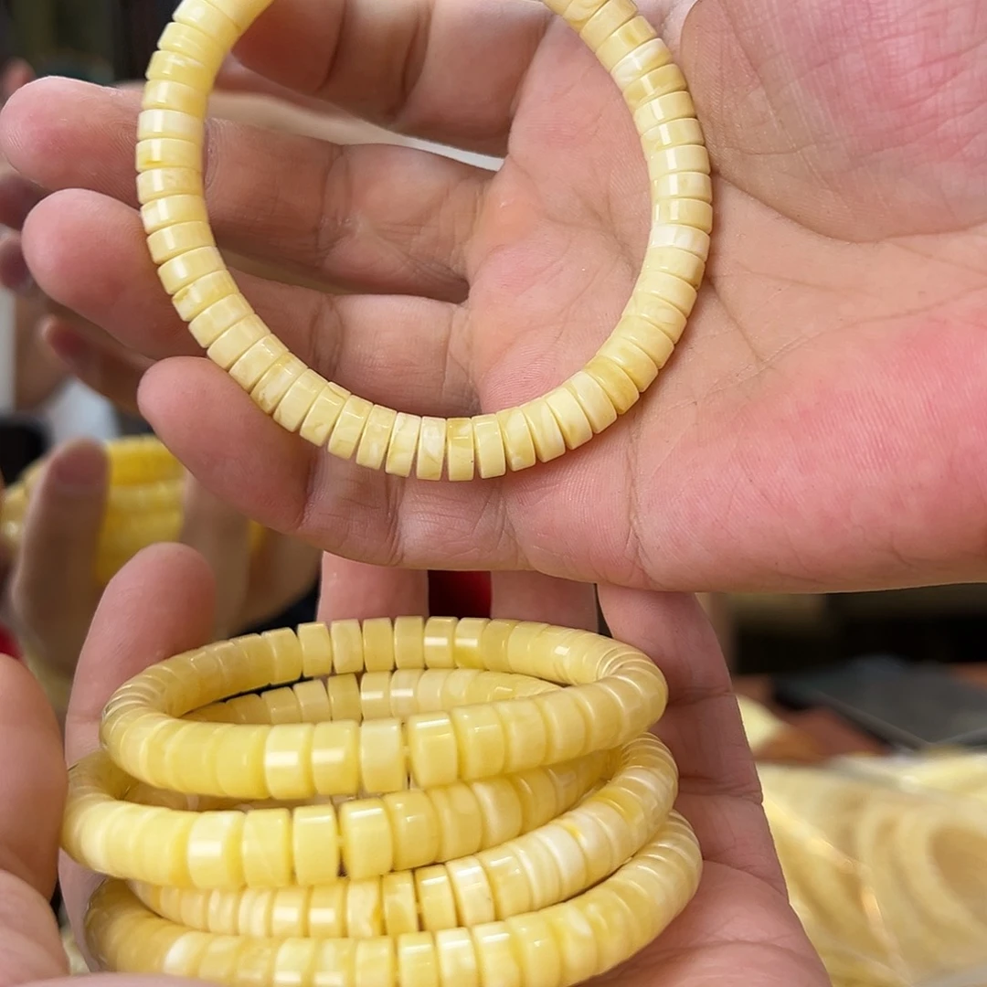 琥珀珠宝奇石未镶嵌多样性发其一