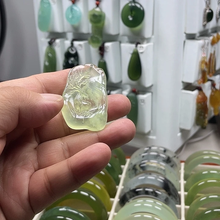 合金蛇纹石玉颈饰