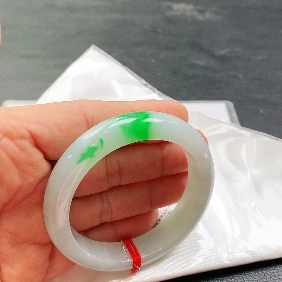 未镶嵌手镯翡翠天然翡翠手镯