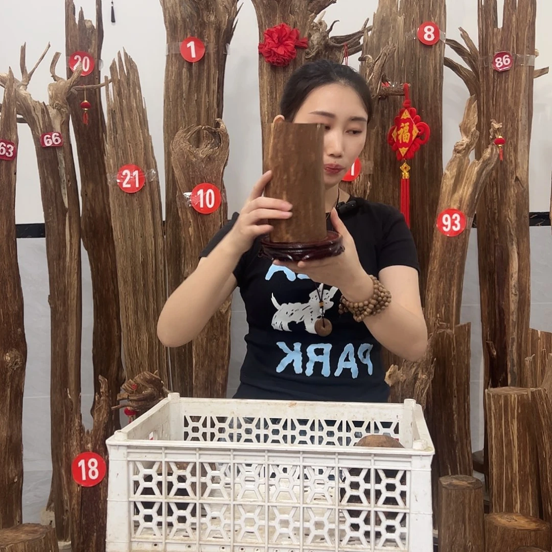 沉香碎屑沉香原材料