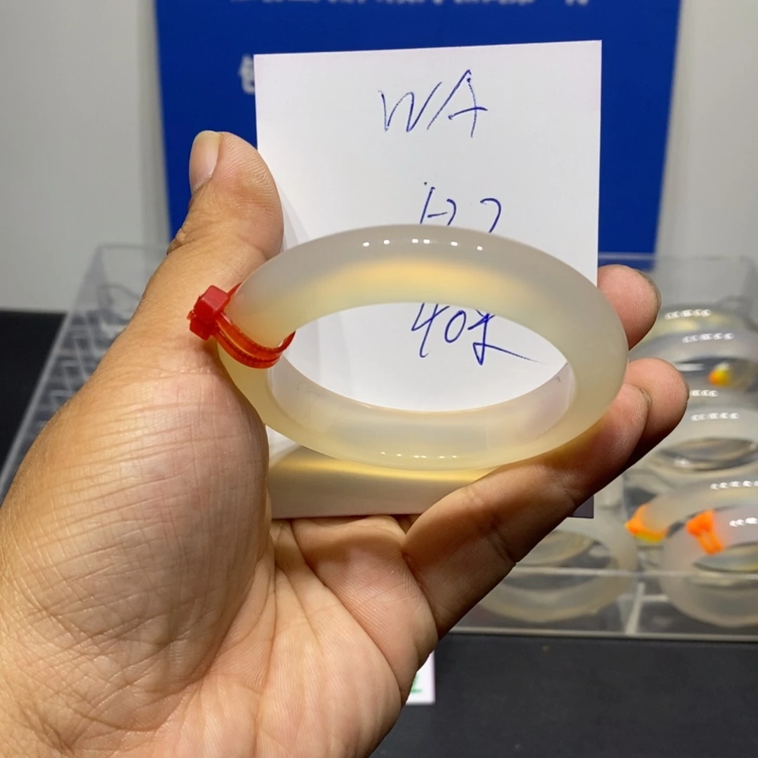 W***️玛瑙/玉髓未镶嵌手镯