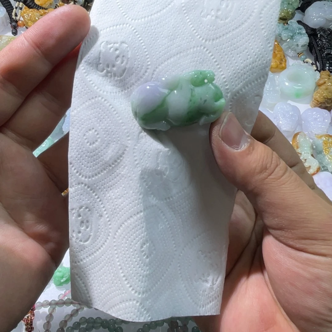 翡翠颈饰未镶嵌天然