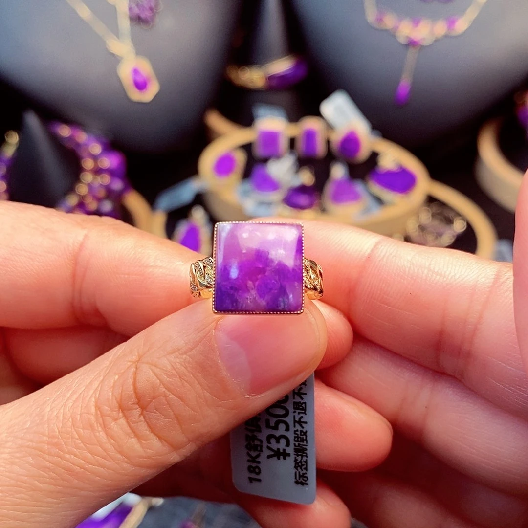 苏纪石（舒俱来）戒指18K金镶嵌