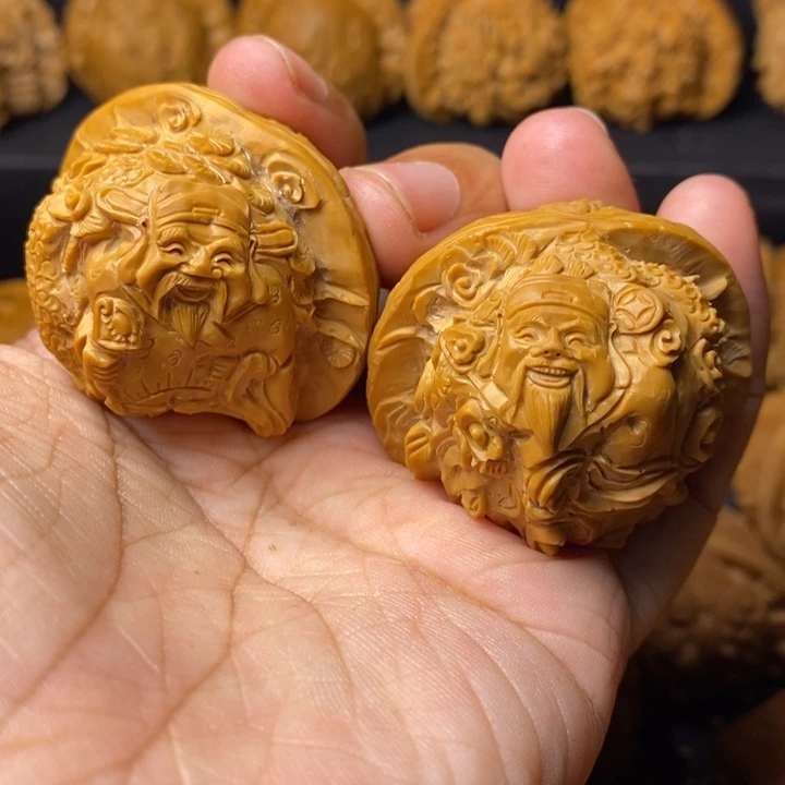 文玩核桃把件财神