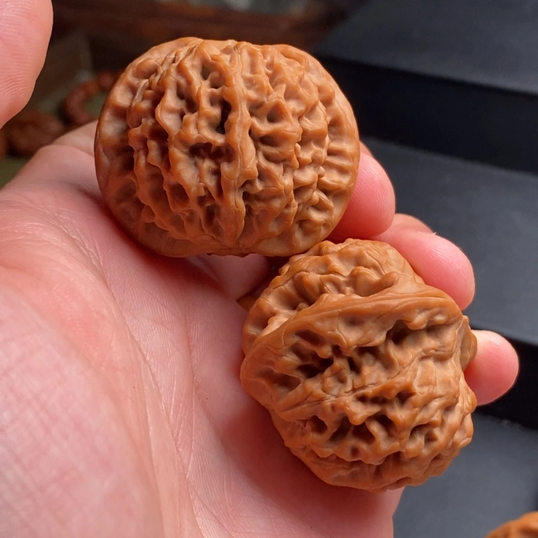 S***生文玩核桃吊坠核为贵