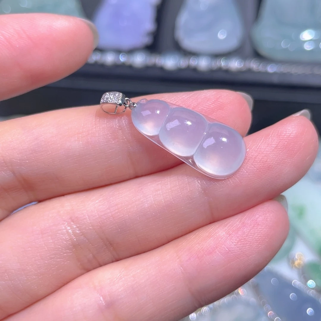 颈饰18K金镶嵌翡翠翡翠