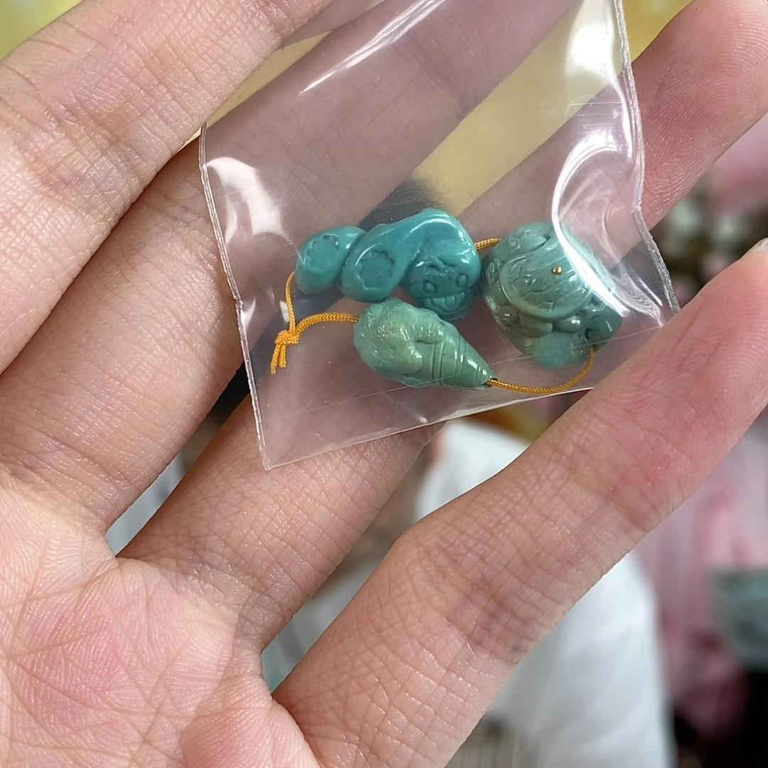 未镶嵌绿松石珠宝奇石