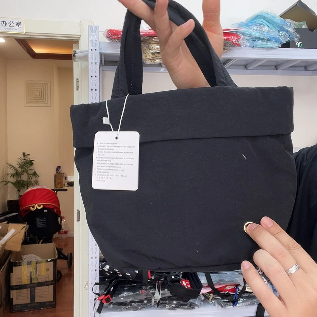 PU化妆包等各种产品