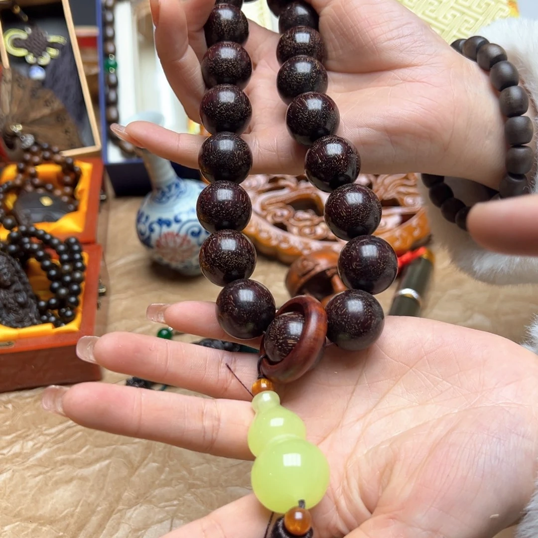 大叶紫檀（黑酸枝木类）