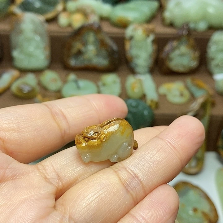 用***4岫岩河磨玉（透闪石质玉）未镶嵌颈饰