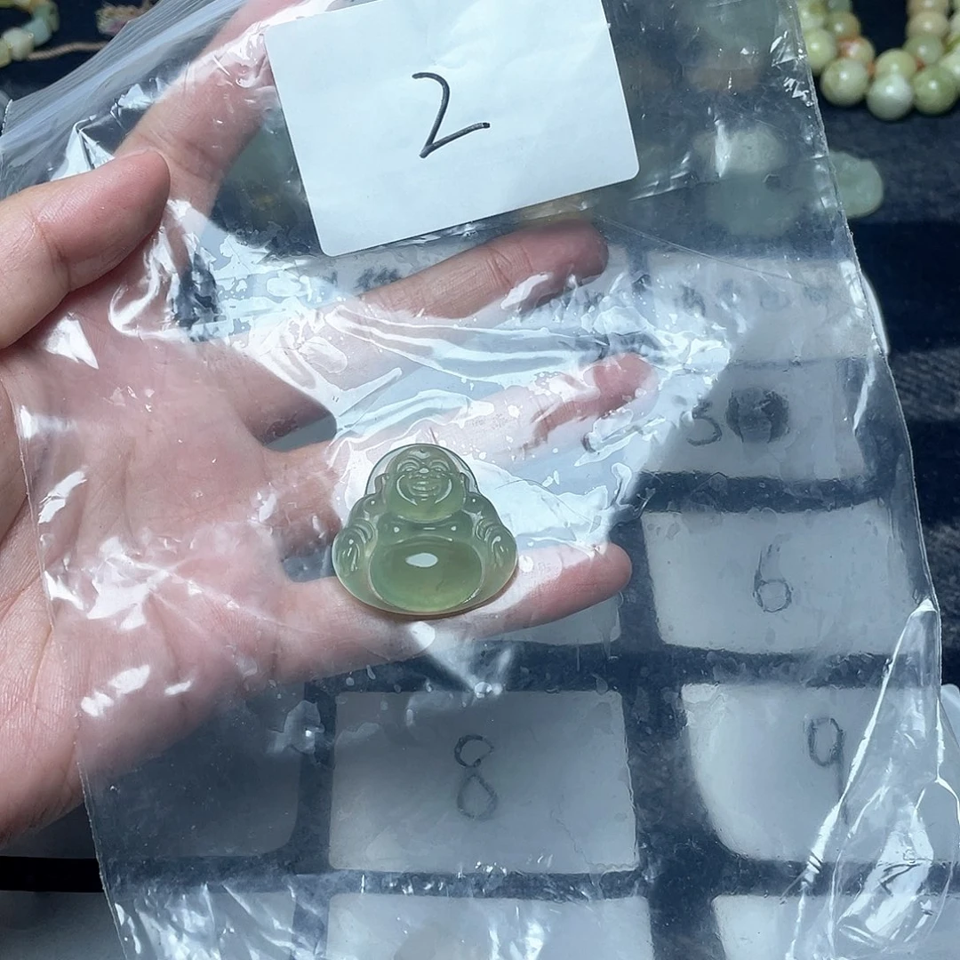 蛇纹石玉颈饰未镶嵌程*七