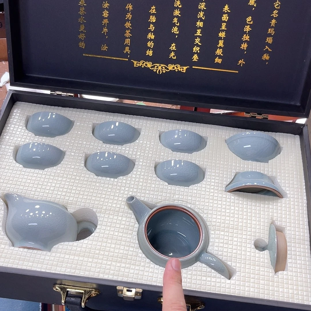 孤品茶具套装等。