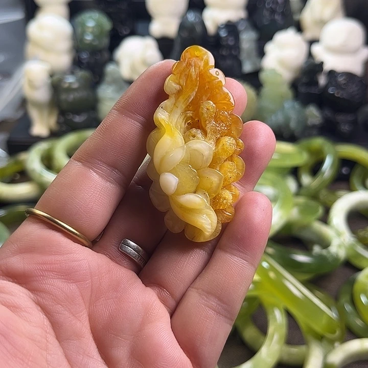 蛇纹石玉未镶嵌项链