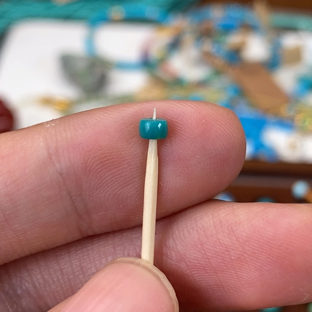 绿松石未镶嵌雕刻件