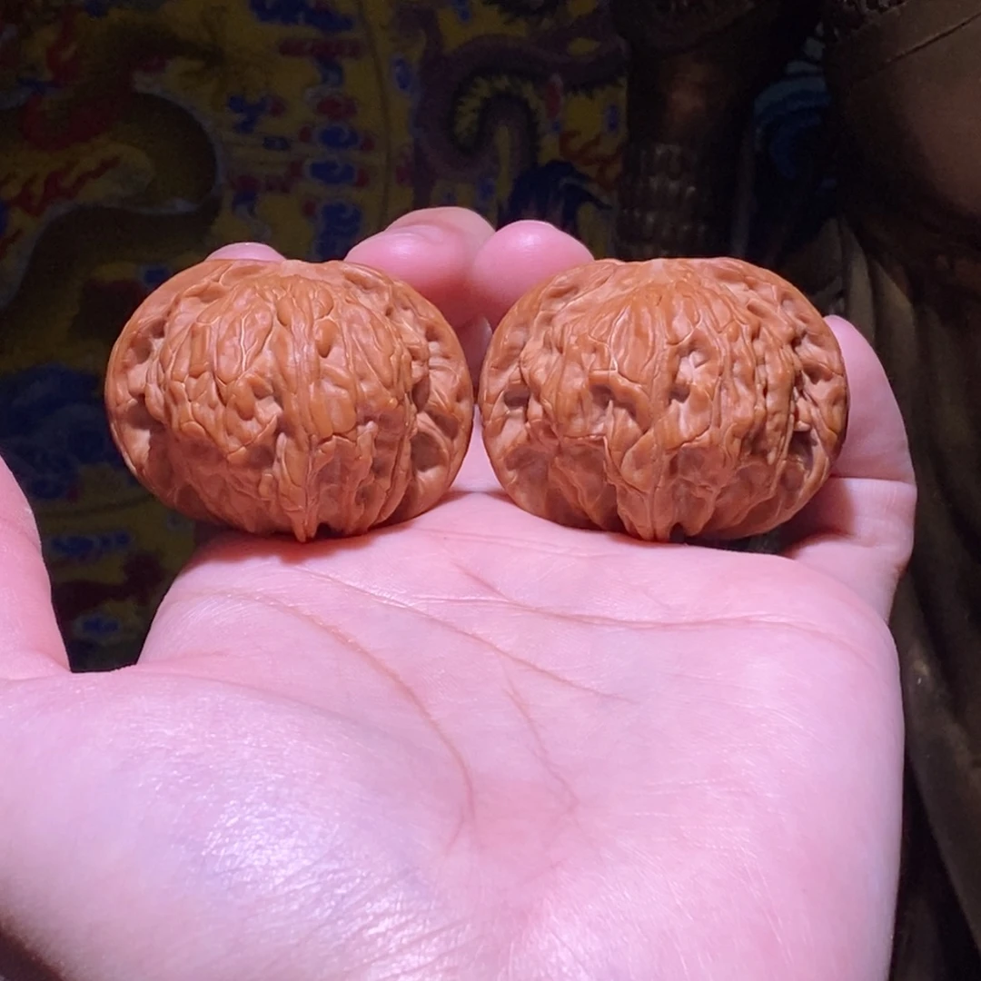 文玩核桃吊坠全品43 41 32红皮正磨