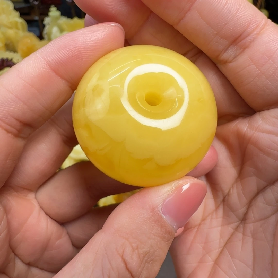 蜜蜡未镶嵌珠宝奇石