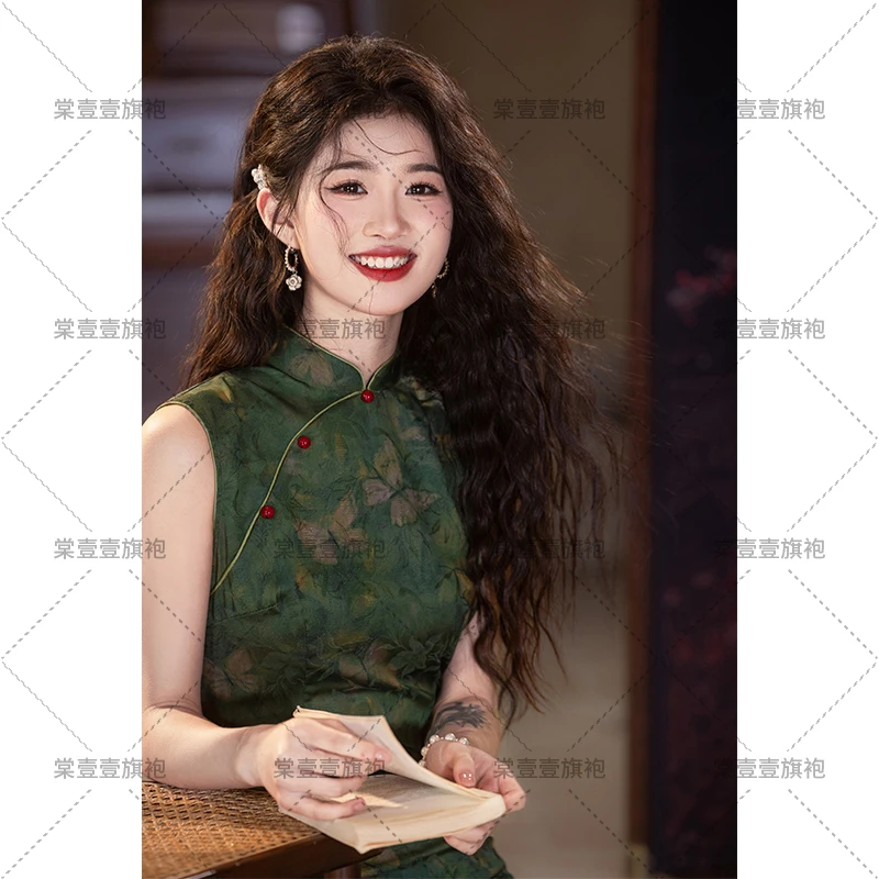 棠壹壹绿色港风旗袍新中式改良日常上班可穿年轻款气质高端中国风